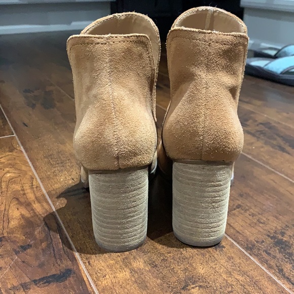 Tan booties - Picture 4 of 4